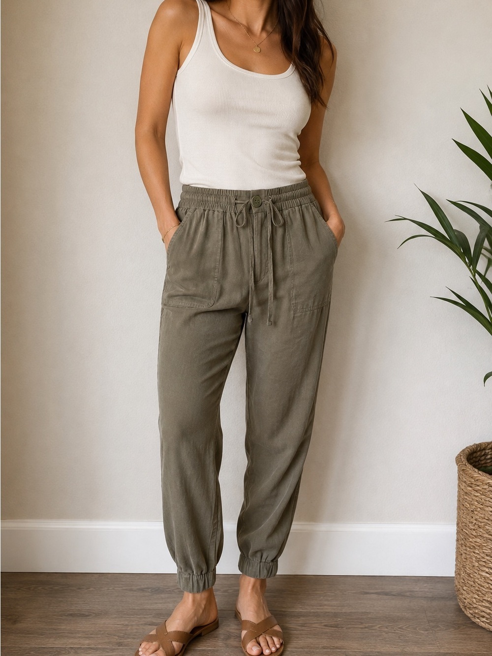 Tahari Olive Green Drawstring Rayon Blend Jogger Pants Size L Quiet Luxury